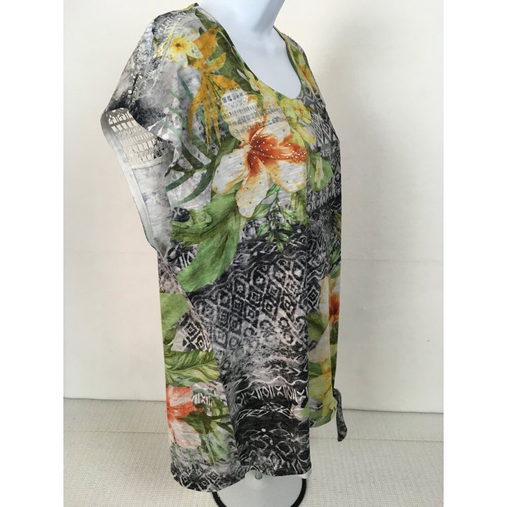 No Boundaries Womens Top Size L Green Yellow Black Floral Sequins Sleeveless - Picture 3 of 12